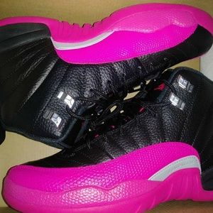 Jordan 12 retro black/pink
